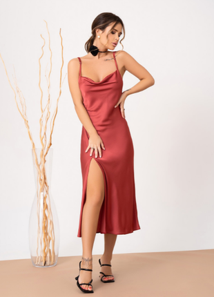 Шовкова сукня-комбінація на бретельках