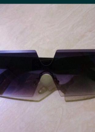 Киадратные солнцезащитные очки женские3 фото