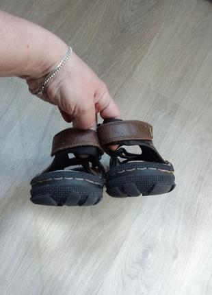 Натур. кожаные сандалии на липучках2 фото