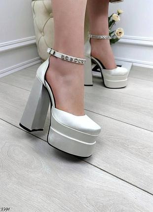 ❤️ шикарні атласні туфлі на платформі