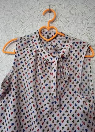Легка блуза у квітковий принт5 фото