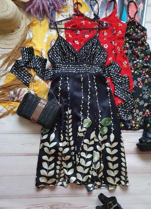 Красивое сатиновое цветочное платье с поясом4 фото