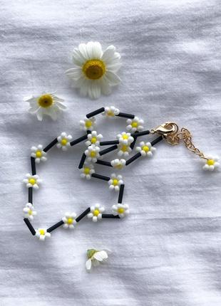 Чокер ромашки из японского бисера, чокер цветочный черно-белый, ожерелье1 фото