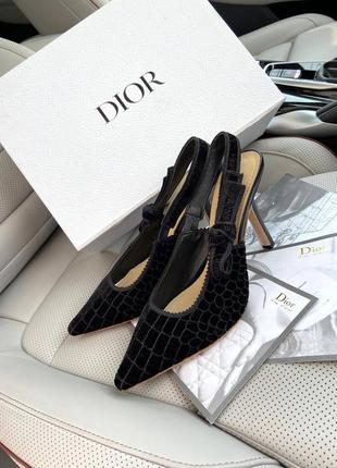 Туфли лодочки с острым концом в стиле dior5 фото