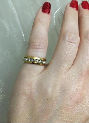 Медсталь кольцо дорожка цирконий медзолото обручальное кольцо медицинское золото сталь6 фото
