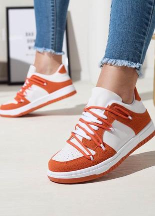 Жіночі спортивні кросівки біло-помаранчевого кольору riloxi6 фото