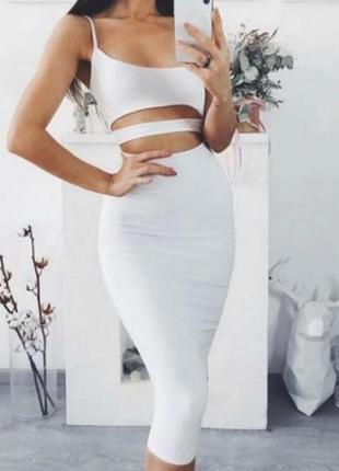 Платье белое