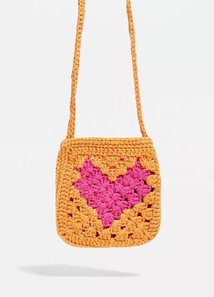 В'язана гачком сумочка кросс-боді urban outfitters4 фото