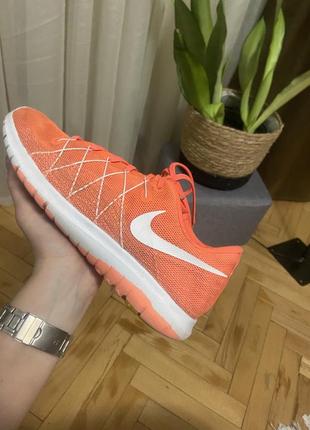 Кроссовки nike оригинал!!!