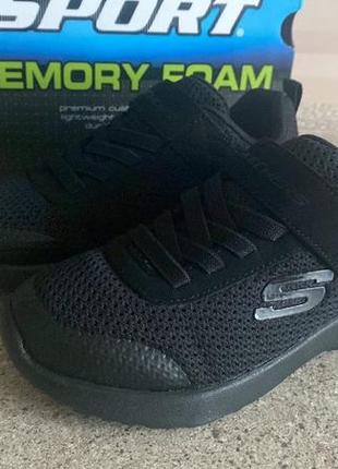 Skechers легкие, удобные кроссовки со стелькой memory foam