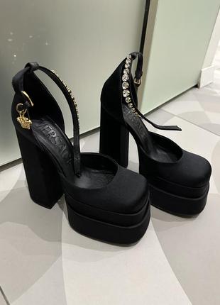 Туфли с камнями versace1 фото