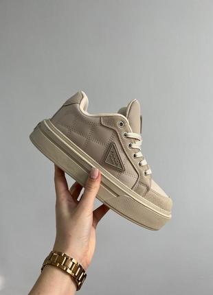 Жіночі кросівки prada re-nylon bryshed beige