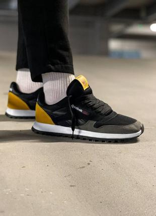 Чоловічі кросівки reebok classic black yellow