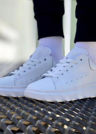 Кроссовки alexander mcqueen oversized sneakers all white2 фото