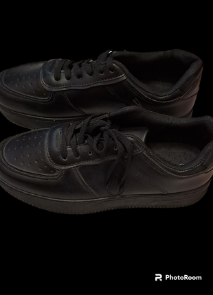 Черные кроссовки 26 см2 фото