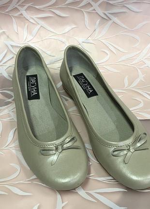 Шкіряні балетки