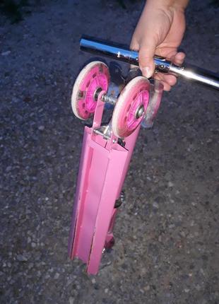 Самокат детский металлический розовый для девочки кататься трёхколёсны4 фото