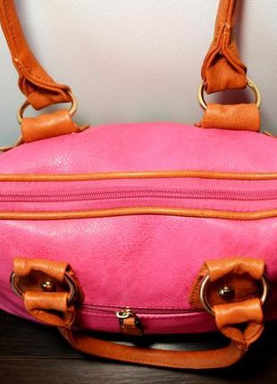 Стильная розовая сумка с аппликациями3 фото