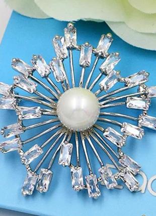 Шикарна брошка преміум класу з цирконієм