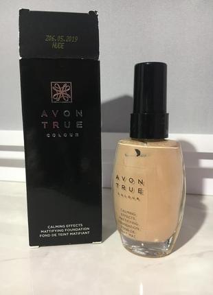 Матирующий тональный крем с успокаивающим эффектом «спокойное сияние» avon, эйвон, ейвон