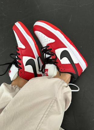 Стильні кросівки nike sb dunk low red white black червоні з білим та чорним