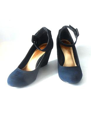 Стильні та зручні туфлі на танкетці від бренду new look, р. 36 код k3611