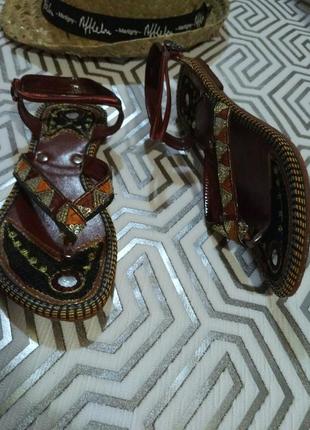 Италия шикарные кожаные сандалии в этно стиле3 фото