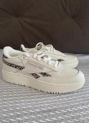 Кроссовки reebok club c новые