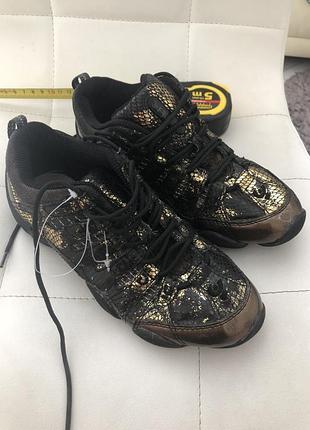 Стильные детские крассовки