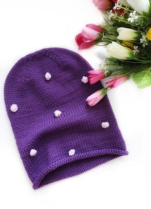 Шапка с объёмными горошками