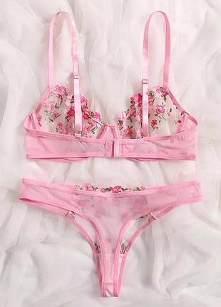 Нежный комлект белья в сеточку, нижнее белье с цветочной вышивкой, размер s - m