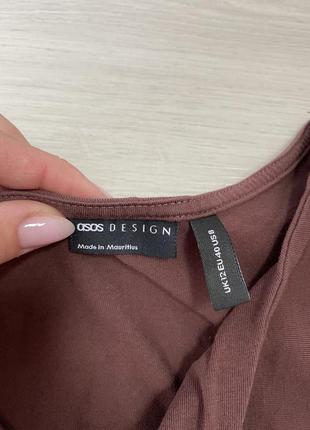 Топ кроп топ с вырезом над грудью