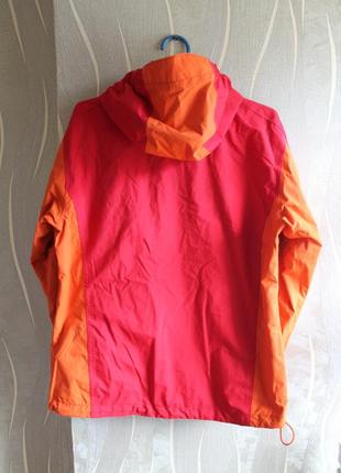Модная осенняя яркая курточка на подростка от отличного бренда helly hansen2 фото
