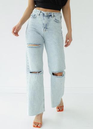 Широкие джинсы с прорезями1 фото