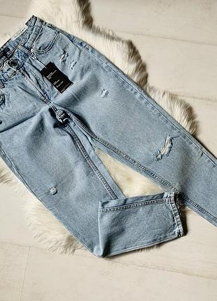 Блакитні мом джини bershka