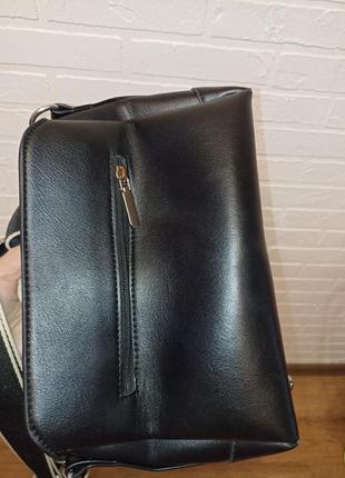 Черная сумочка среднего размера4 фото