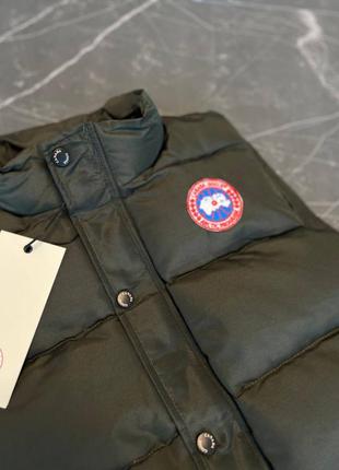 Мужская жилетка canada goose в хаки цвете, стильная мужская жилетка стильная на каждый день2 фото