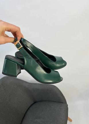 Шкіряні босоніжки на підборах з натуральної шкіри кожаные босоножки на каблуке натуральная кожа