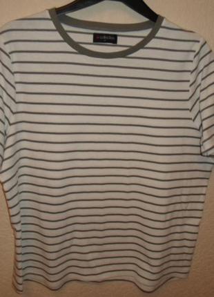 Нова футболка