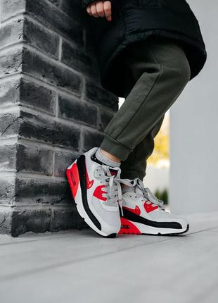 Детские кроссовки nike air max 90 light grey red black светло-серые с красным7 фото