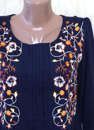 Симпатична блуза з вишивкою tu (індія) , р. 123 фото