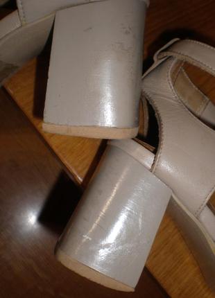 Кожаные туфли, босоножки на широком кольца 37р7 фото