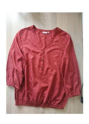 Стильная эффектная удобная красная блуза