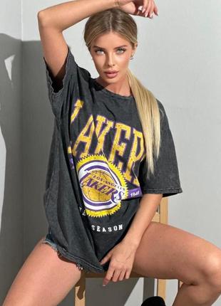 Жіноча футболка оверсайз з широкими рукавами до ліктя та написом lakers1 фото