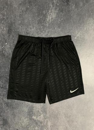 Спортивные шорты мужские nike dri-fit