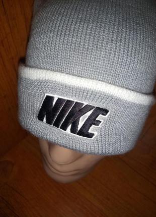 Двохстороня шапка nike2 фото