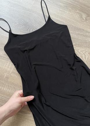 Новое черное базовое платье на бретелях plt9 фото