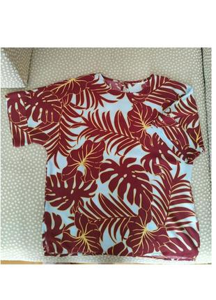 Яскрава ефектна літня блуза, 100% віскоза.