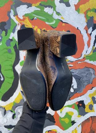 Bershka туфли 39 размер змеиная кожа на каблуке4 фото