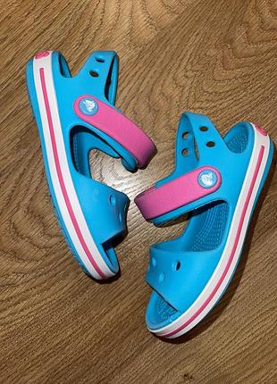 Босоножки crocs